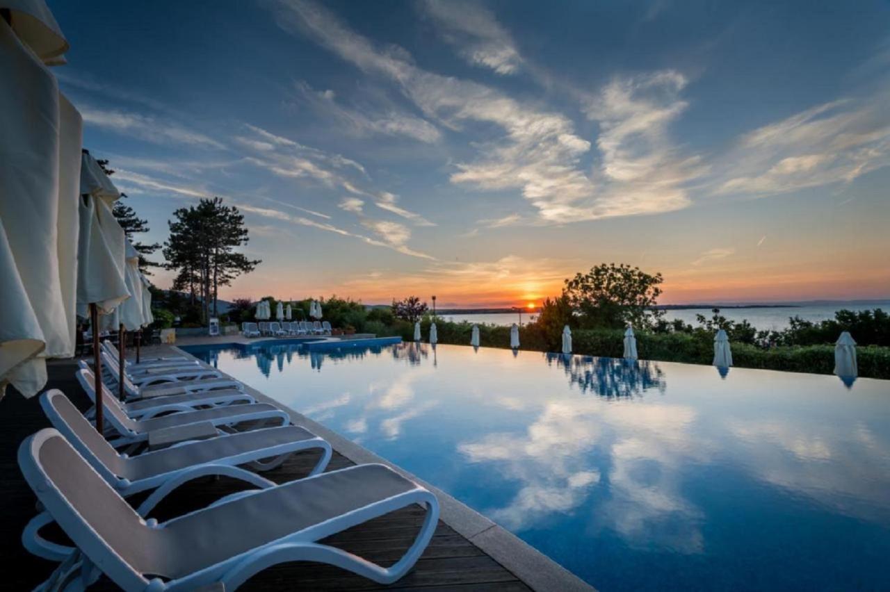 Eve Santa Marina Apartments - Sea, Pools, Relax Sozopol Extérieur photo